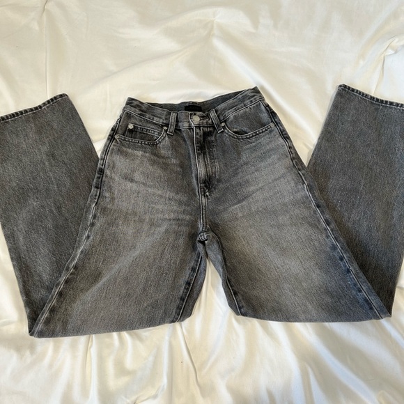 Uniqlo Straight Leg Grey Denim Jeans - Picture 2 of 6